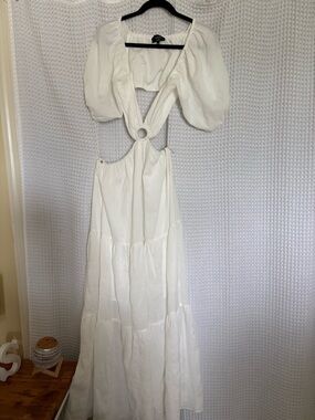 VICI White Maxi Dress with Ring Cutout and Puff Sleeves